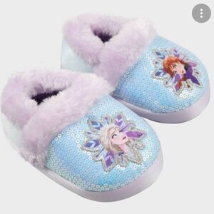 Disney frozen size small 5/6 toddler slippers